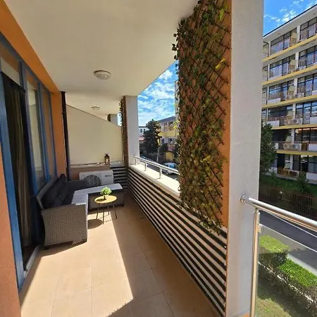 In Trakia Plaza Complex